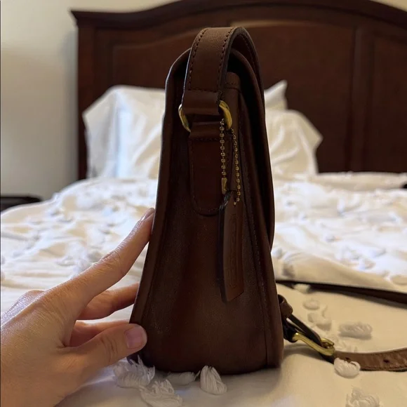 Vintage Coach City Bag Brown Leather Crossbody - Picture 7 of 15